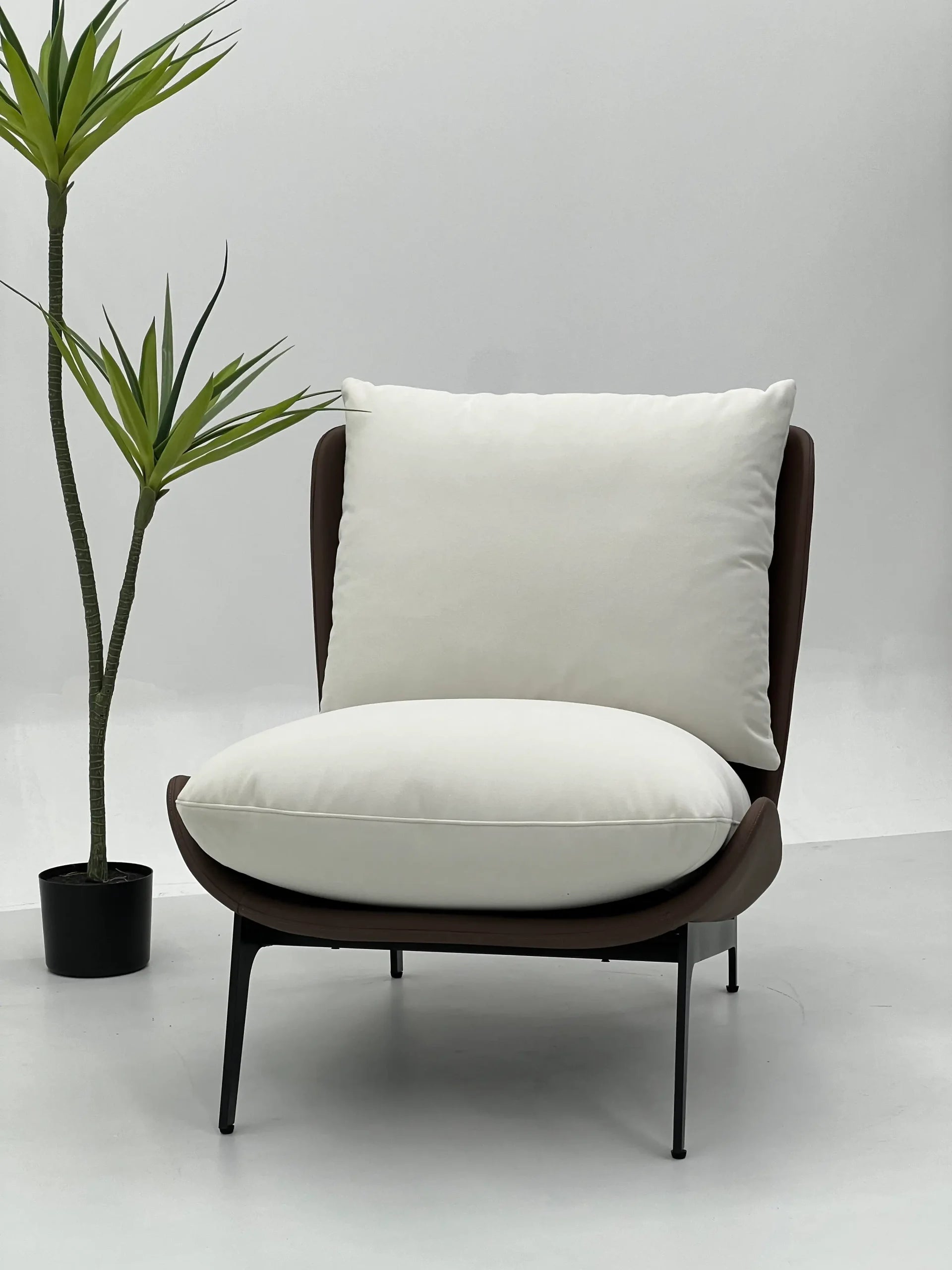 Cream Boucle Lounge Chair with Brown Frame ¨C Luxurious Modern Accent Seating for Boutique Hotels & Commercial Spaces