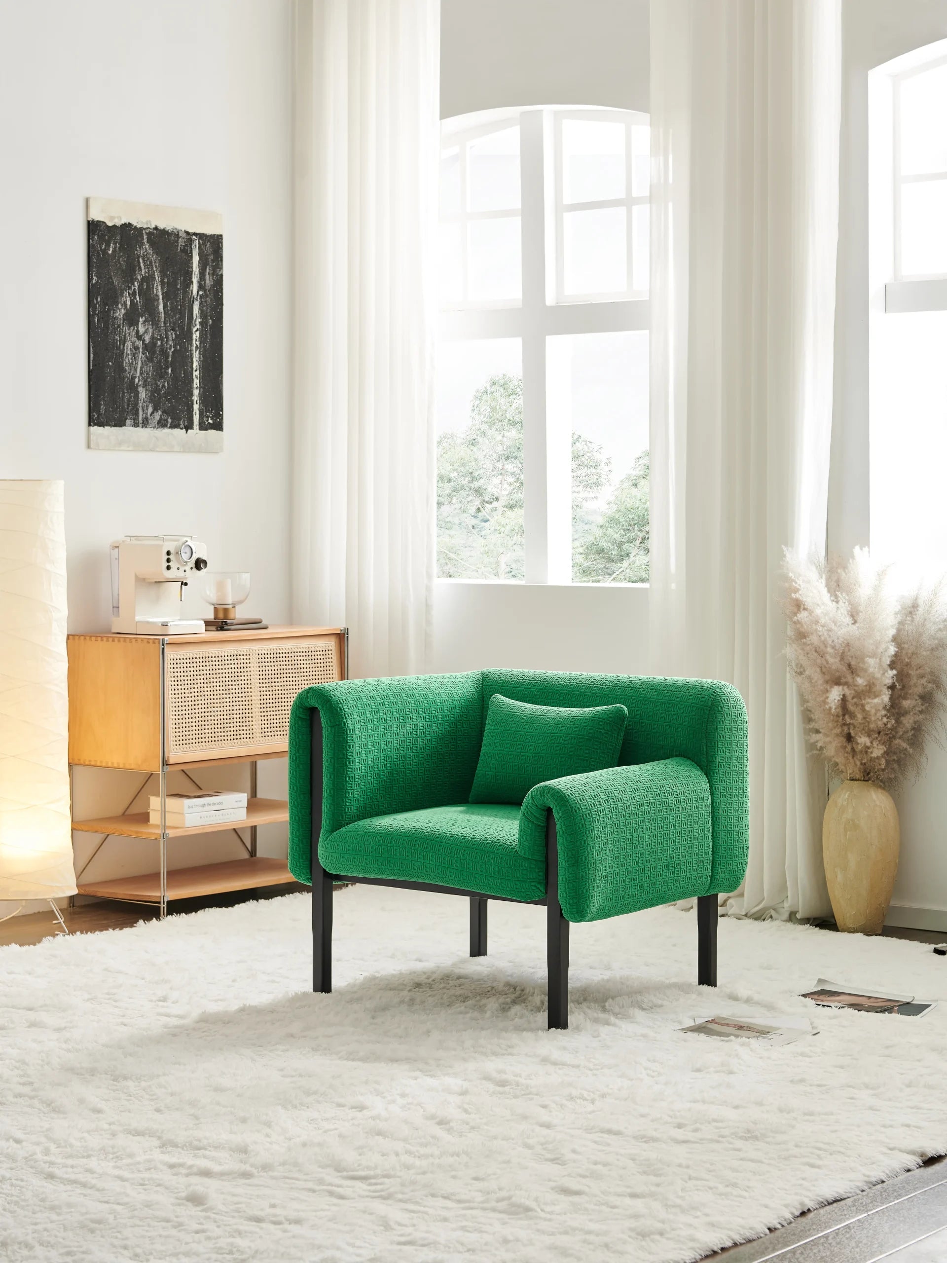 Emerald Green Boucle Accent Chair with Black Frame ¨C Luxurious Modern Lounge Seating for Boutique Hotels & Commercial Spaces