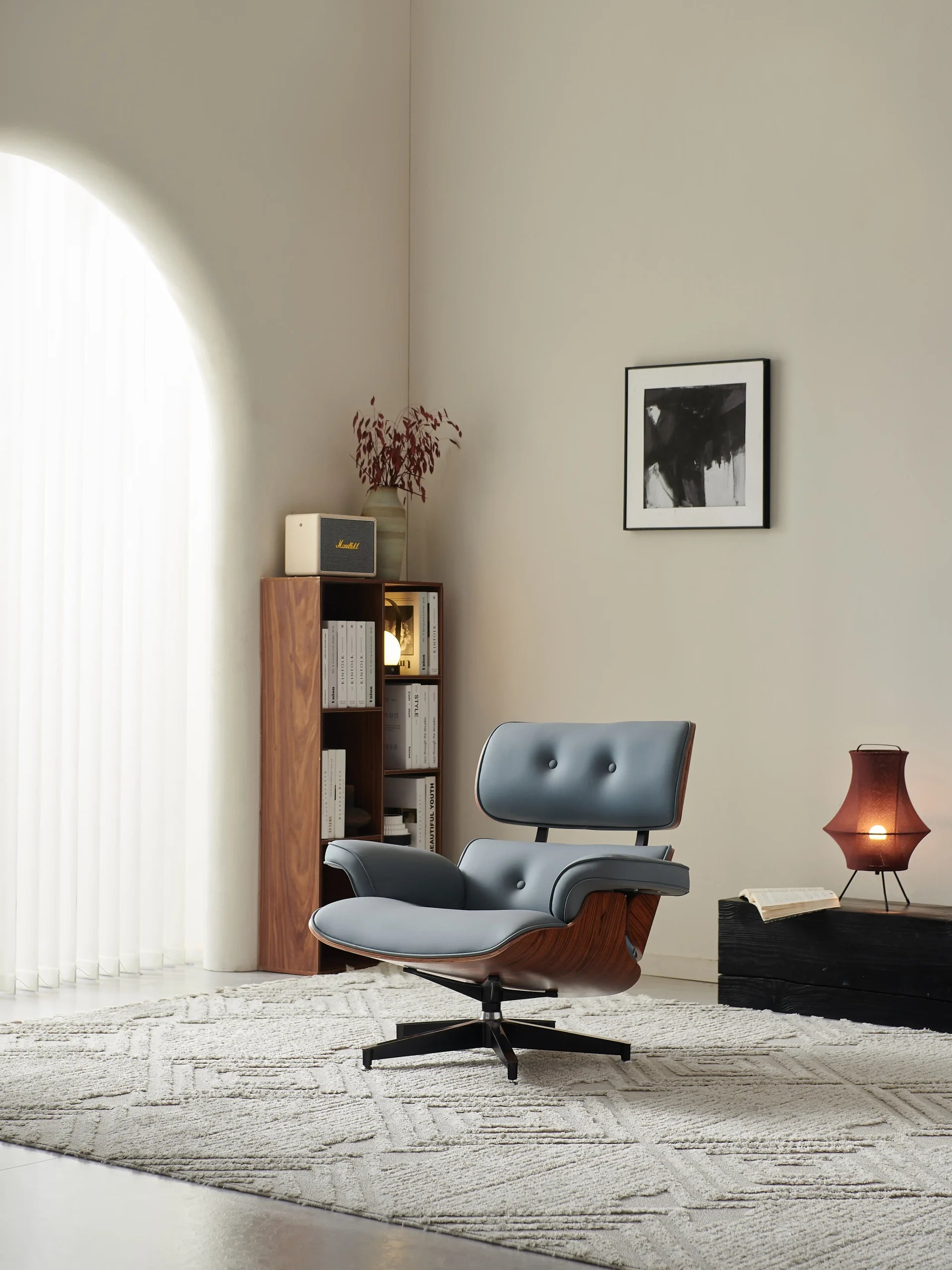 Grey Leather Eames Lounge Chair with Walnut Shell & Chrome Base ¨C Iconic Mid-Century Modern Accent Seating for Boutique Hotels & Commercial Lounges
