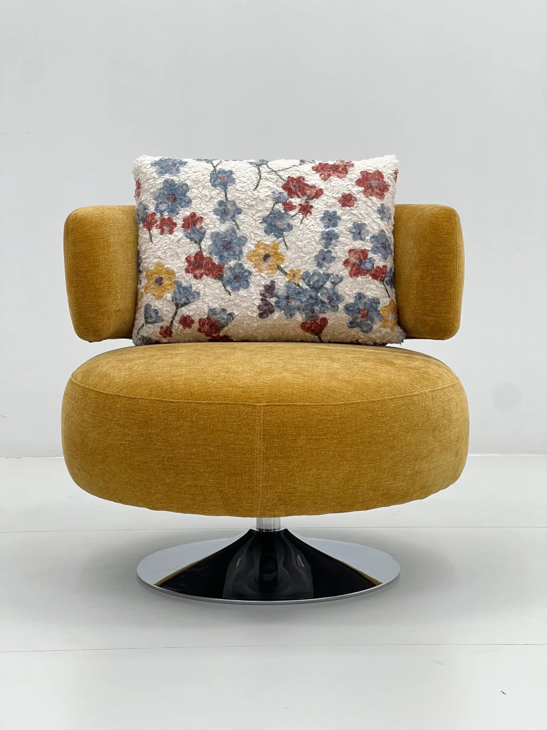 Modern Mustard Boucle Swivel Lounge Chair with Floral Pillow ¨C Plush 360¡ã Cloud Accent Seating for Commercial Hotels, Offices & Lounges