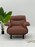 Rust Boucle Lounge Chair with Black Legs ¨C Luxurious Modern Accent Seating for Boutique Hotels & Commercial Spaces
