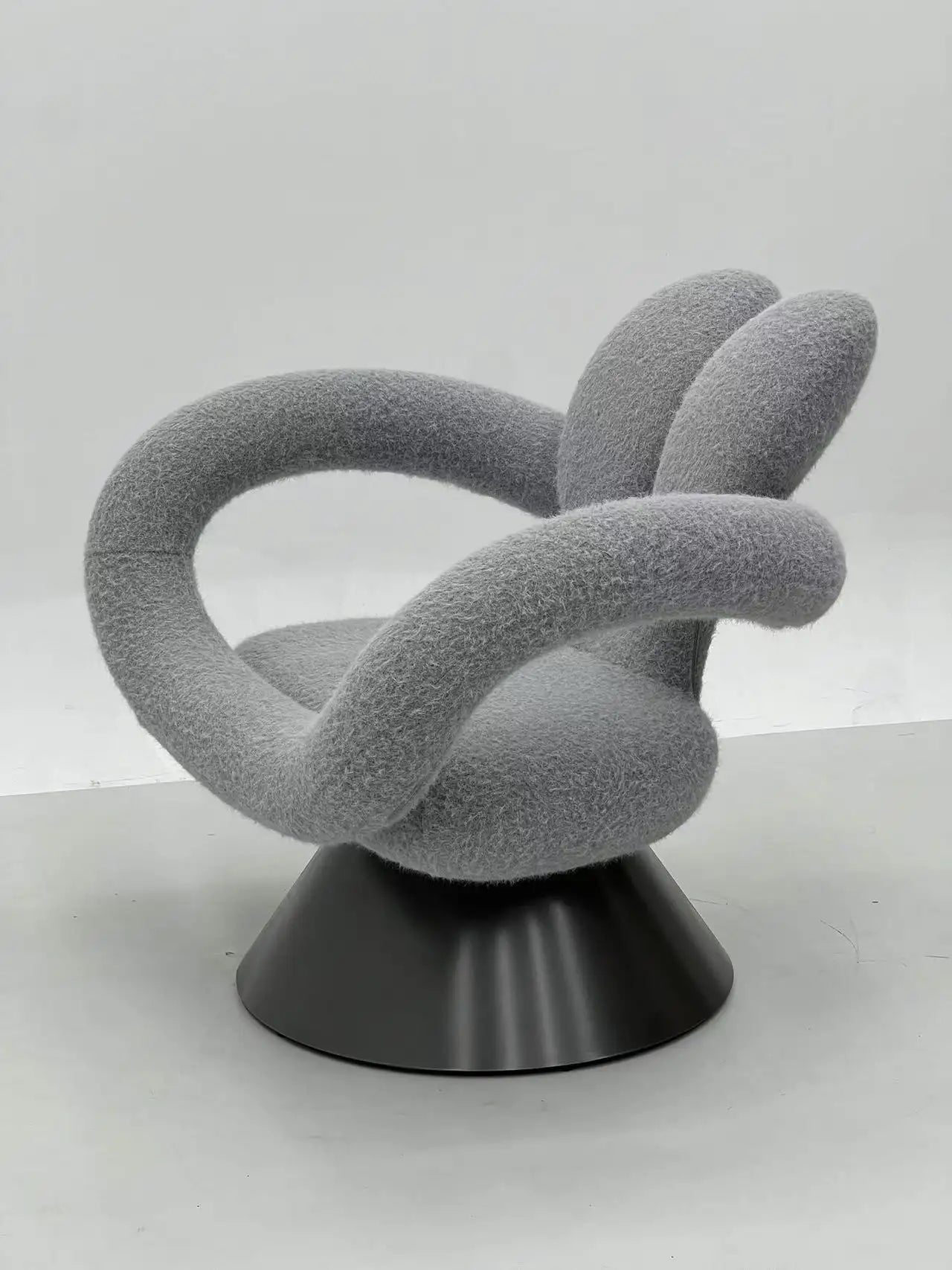 Modern Gray Sculptural Boucle Lounge Chair with Swivel Base ¨C Artistic Cloud Accent Seating for Commercial Hotels, Lounges & Premium Offices