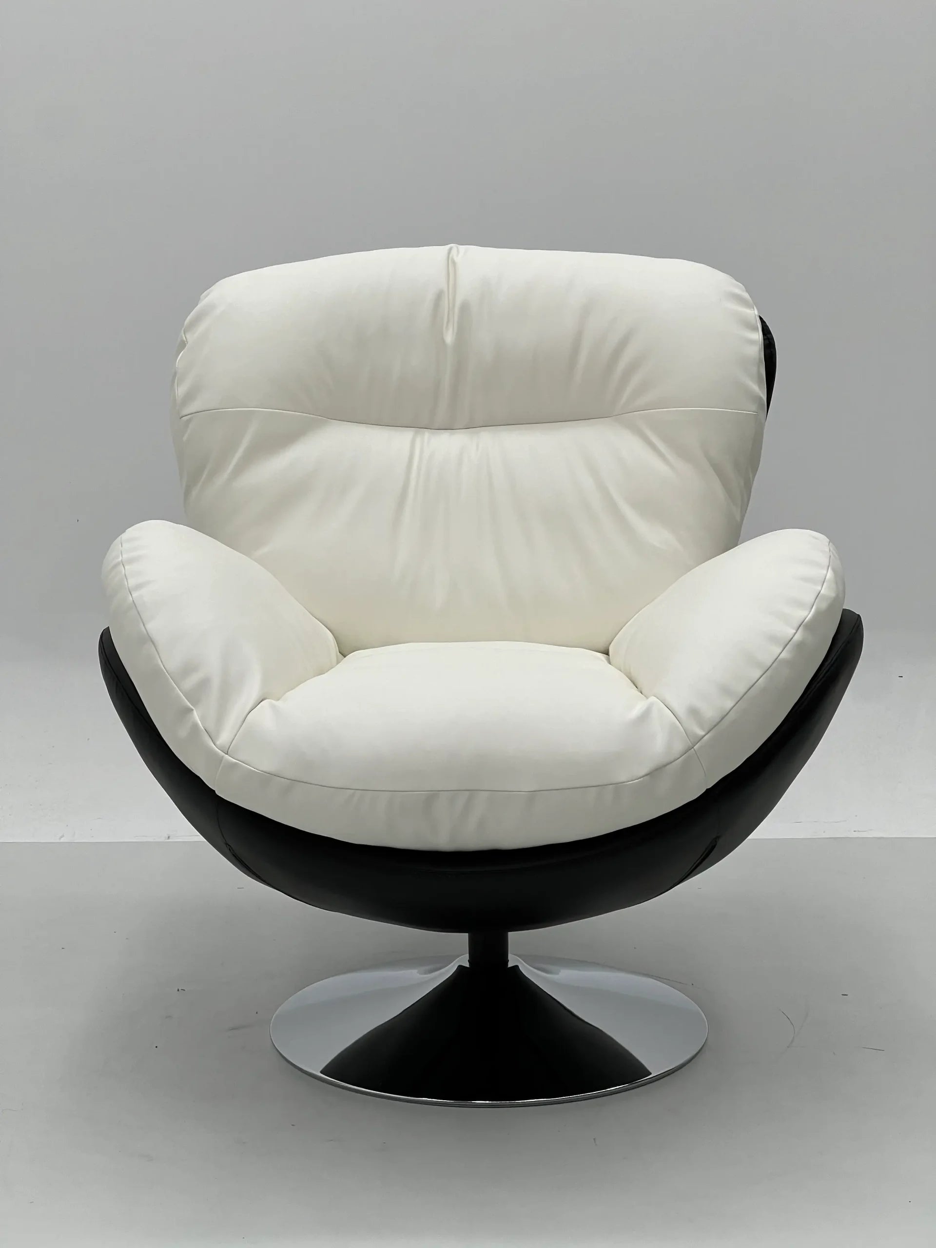 Modern White Leather Egg Chair with Chrome Swivel Base ¨C Luxury Lounge Seating for Commercial Hotels, Offices & Executive Lounges