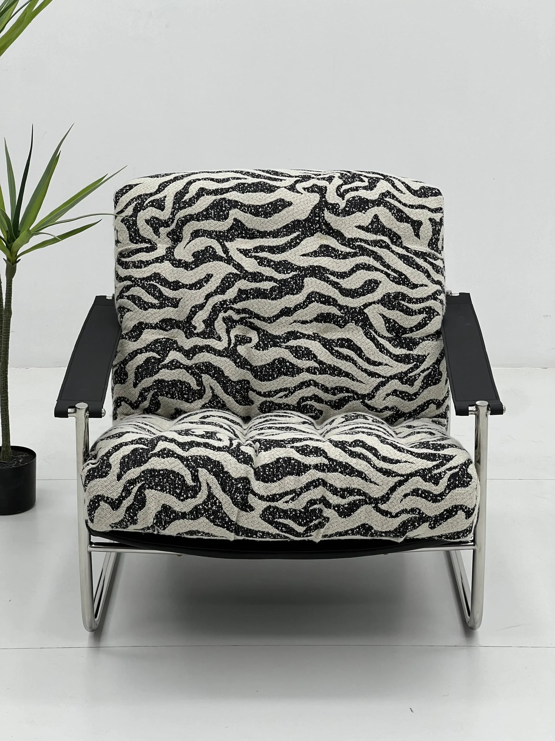 Modern Zebra Print Lounge Chair with Chrome Frame ¨C Bold Patterned Accent Seating for Commercial Hotels, Lounges & Premium Offices